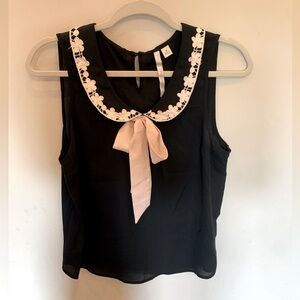 Lauren Conrad Peter Pan lace collar top